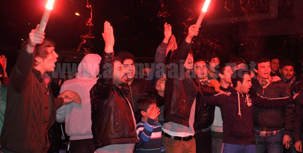 ALANYASPOR ŞAMPİYON GİBİ KARŞILANDI