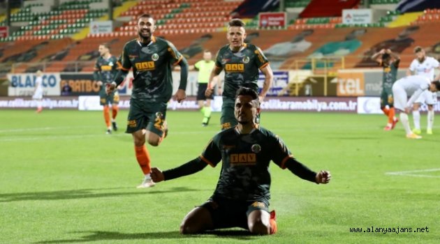 Alanyaspor zorda olsa kazanmasını bildi: 3-2