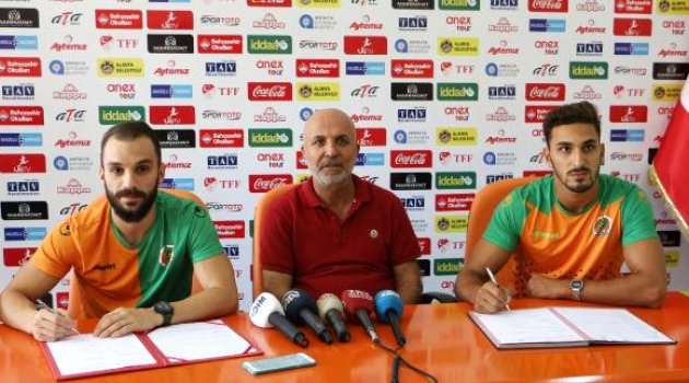 Alanyaspor'da çifte imza