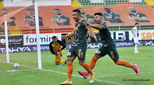 Alanyaspor'u Davidson uçuruyor