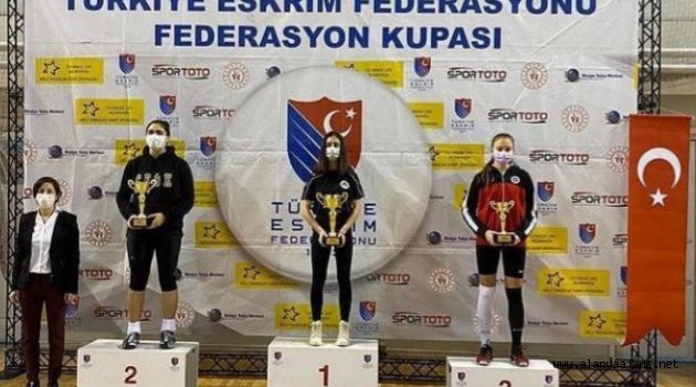 Alanya'ya şampiyonluk kupasıyla döndü