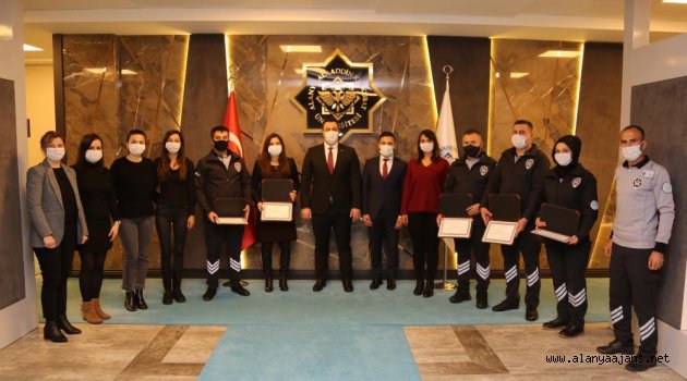 ALKÜ’de ilk kursiyerler sertifikalarını aldı