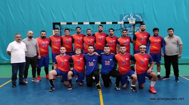 ALKÜ hentbol takımı galibiyetle başladı