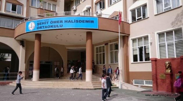 Antalya’nın LGS şampiyonu Alanya'dan çıktı