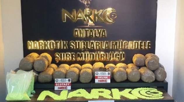 Antalya'da 30 Kilo Esrar ile 30 Bin Uyuşturucu Hap Ele Geçirildi: 2 Tutuklama
