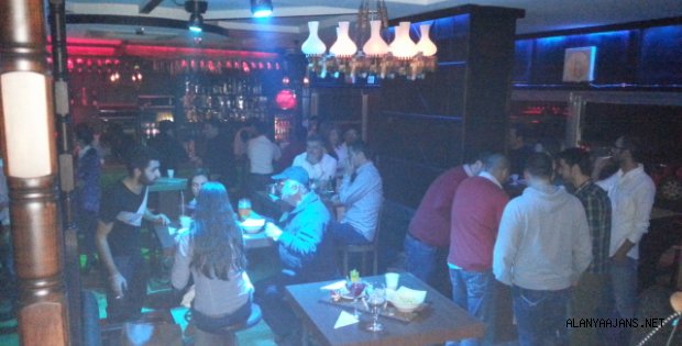 ARİA PUB AÇILDI