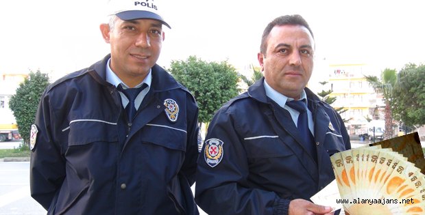 ATM'DE UNUTULAN PARA EMNİYETTE