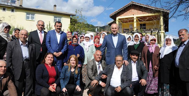 BAKAN ÇAVUŞOĞLO SEÇİM ÇALIŞMASINI SÜRDÜRÜYOR