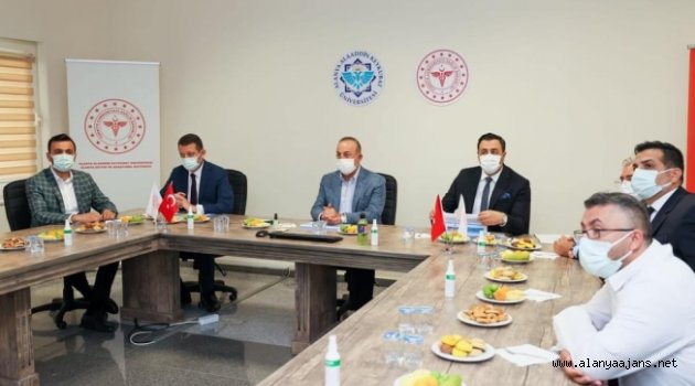 Bakan Çavuşoğlu Alanya’daki sağlık yatırımlarını inceledi