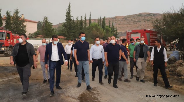 Bakan Çavuşoğlu Alanya'daki yangın bölgesini inceledi