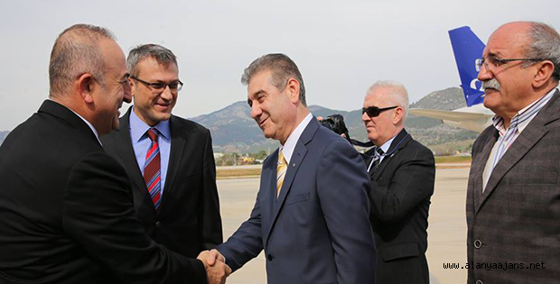 BAKAN ÇAVUŞOĞLU ALANYA'YA GELDİ