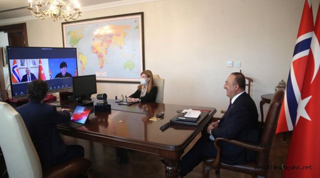 Bakan Çavuşoğlu'ndan Ankara'da online mesai