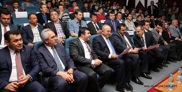 BAKAN ÇAVUŞOĞLU'NDAN ÖĞRENCİLERE NASİHAT