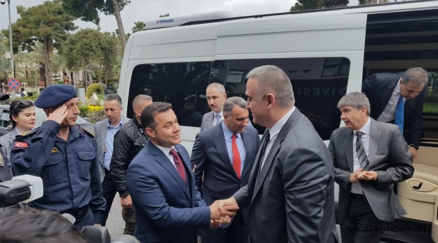 Bakan Ersoy'un ilk durağı Alanya Belediyesi