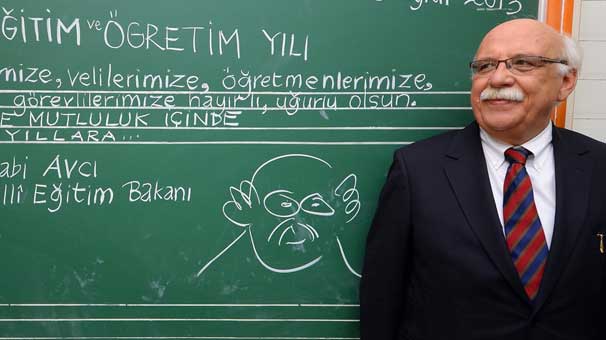 Bakan kendi karikatürünü çizdi