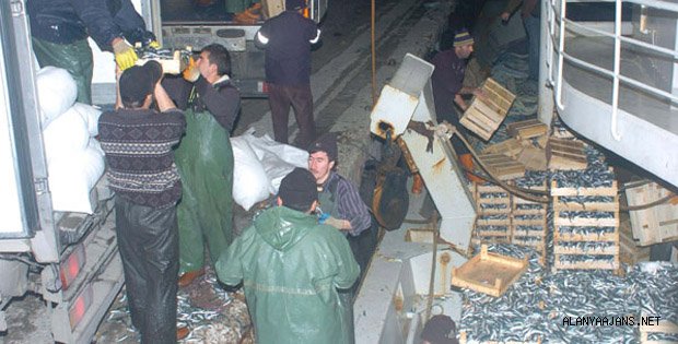 BALIK KASALARI YÜZÜNDEN AZ DAHA CANINDAN OLUYORDU