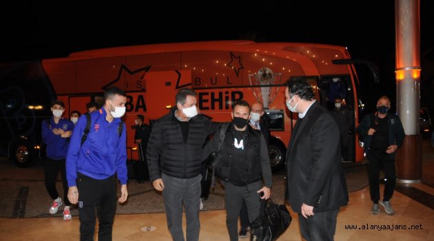 Başakşehir kafilesi Alanya'da
