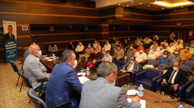 Başkan Böcek, Alanyalı Hal ve Ulaşım esnafını dinledi