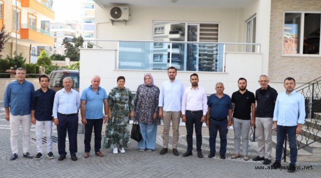 Başkan Toklu’dan Mahmutlar esnafına ziyaret