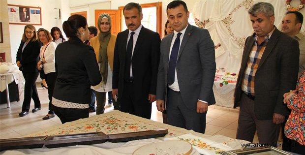 BAŞKAN YÜCEL, “EL SANATLARI KURSLARIMIZ SOSYAL SORUMLULUK PROJELERİMİZİN BİR PARÇASI”