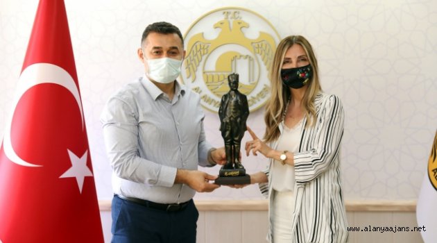 Başkan Yücel’in eğitime desteği sürüyor