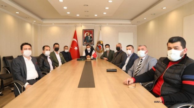 Başkan Yücel inşaat ve emlak sektöründeki sorunları dinledi