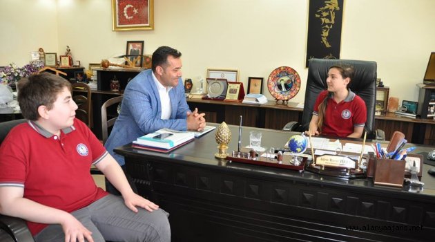Başkan Yücel koltuğu bıraktı