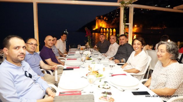 Başkan Yücel kurul üyelerini ağırladı