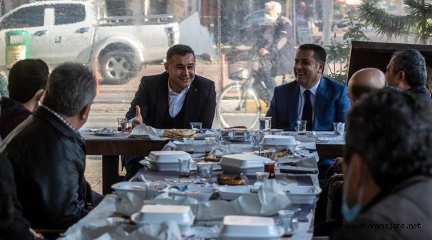 Başkan Yücel taksici esnafıyla buluştu