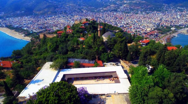 Başkan Yücel Tarihi Çarşıyı İnceledi