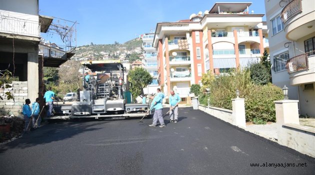 Belediyeden sıcak asfalt atağı