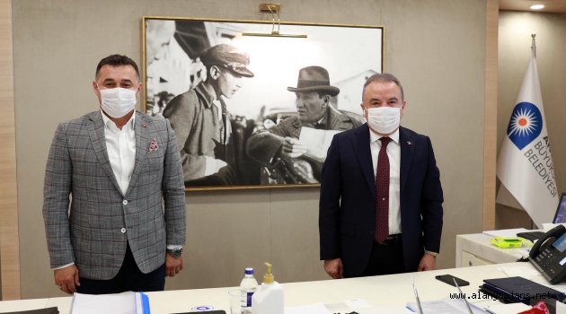 BÖCEK, ALANYA PROJELERİNİ YÜCEL İLE PAYLAŞTI