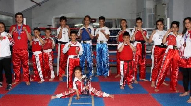 Burdurlu Kick Bokscuların Hedefi, Dünya Şampiyonası