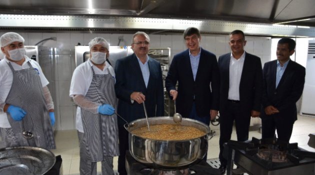 Büyükşehir Yüz Güldürüyor