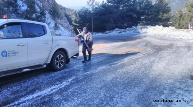 Büyükşehirden Alanya'da kış mesaisi