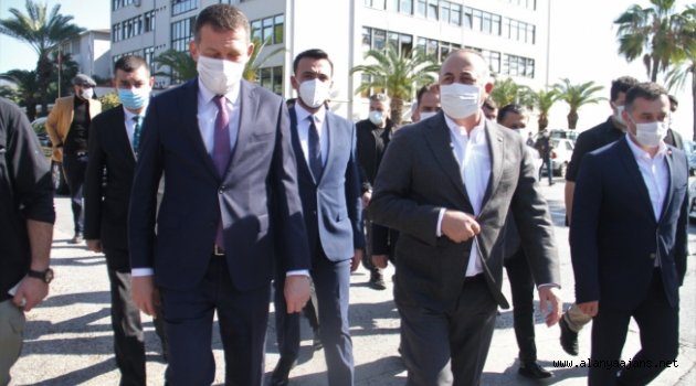 Bakan Çavuşoğlu Alanya'ya geldi