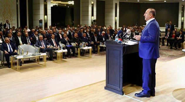 Çavuşoğlu Muhtarlarla Bir Araya Geldi