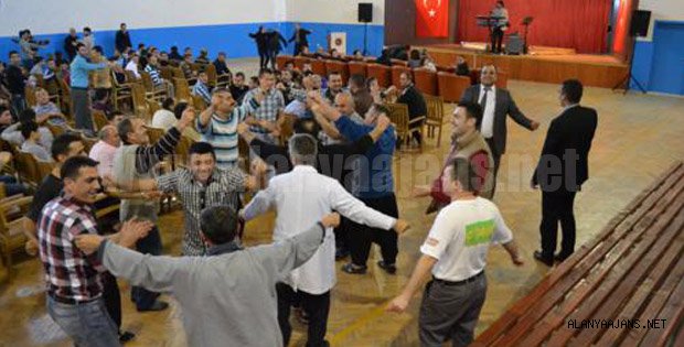 CEZAEVİNDE TUTUKLULARA MORAL GECESİ
