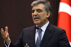 CHP'den Abdullah Gül ile muhalefet