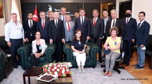 Coşkun Karadağ ve yönetimi Kılıçdaroğlu ile buluştu