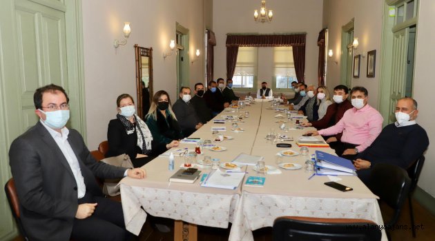 Cumhur İttifakı üyeleri meclis öncesi toplandı