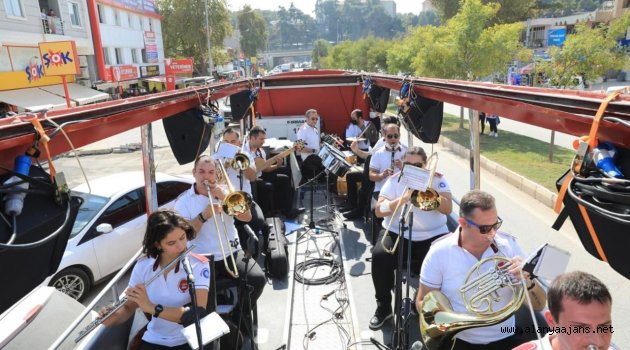Cumhuriyet Bando yarın Alanya’da