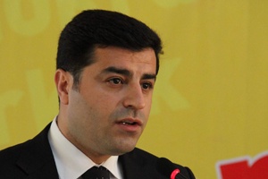 Demirtaş hala savaş diliyle konuşuyor