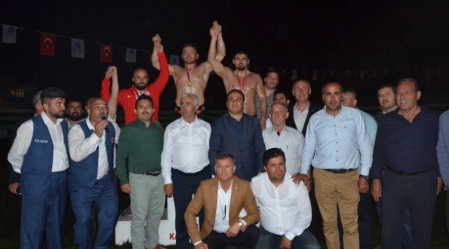Demre'de Başpehlivan Balaban Oldu