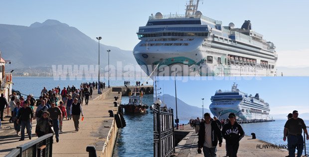 DENİZDEN ALANYA'YA TURİST AKINI