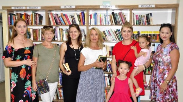 Dünya Dilleri Kütüphanesi'nde 26 Dilde 5 Bin Kitap