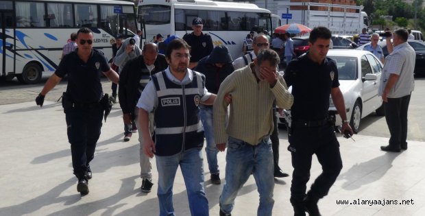 EMNİYETTEN DEV OPERASYON 30 ŞÜPHELİ ADLİYEDE