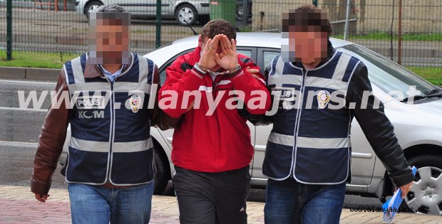 ESRAR SEVKİYATI YAPAN 5 SURİYELİDEN 4'Ü SERBEST