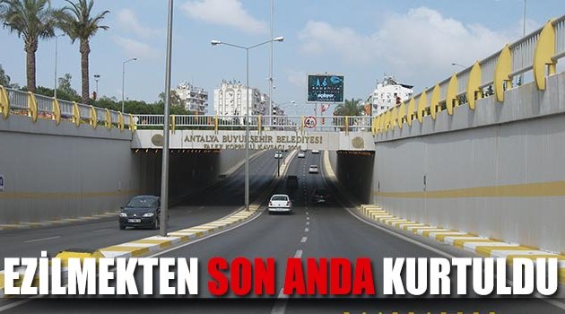 Genç Kız Alt Geçitte İntihara Kalkıştı