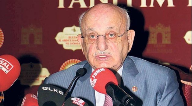‘Gençlerimiz bilgiden yoksun’